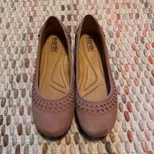 Earth Women's Mauve Loafers